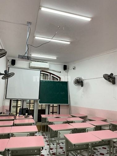 Cho thuê nhà mặt phố, số 94 phố Phạm Ngọc Thạch, quận Đống Đa, Hà Nội