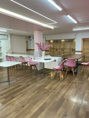 Cho thuê nhà mặt phố, số 94 phố Phạm Ngọc Thạch, quận Đống Đa, Hà Nội
