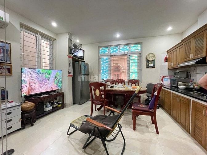 Bán nhà Phương mai 33M,lô góc,kinh doanh nhỏ,5 tầng TM 4.5M giá 7,6 tỷ
