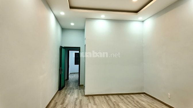 Bán hoặc cho thuê nhà mặt tiền Nguyễn Văn Giai Quận 1, sổ hồng