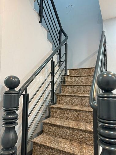 Bán hoặc cho thuê nhà mặt tiền Nguyễn Văn Giai Quận 1, sổ hồng