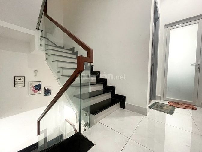 Nhà 4 tầng CMT8, Tân Bình, nhà mới, full nội thất chỉ hơn 7 tỷ