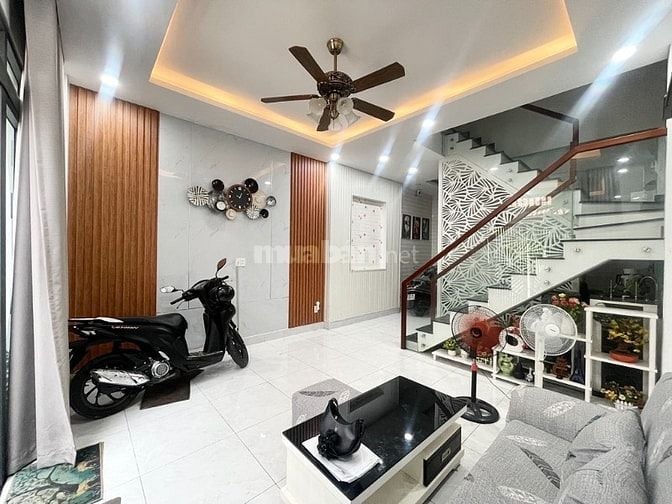 Nhà 4 tầng CMT8, Tân Bình, nhà mới, full nội thất chỉ hơn 7 tỷ