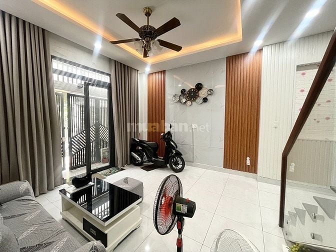Nhà 4 tầng CMT8, Tân Bình, nhà mới, full nội thất chỉ hơn 7 tỷ