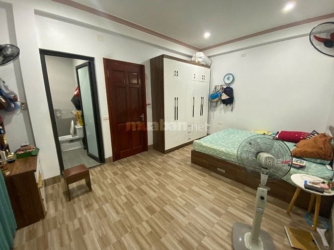 Chính chủ cho thuê nhà nguyên căn . Vừa ở kết hợp kinh doanh buôn bán 