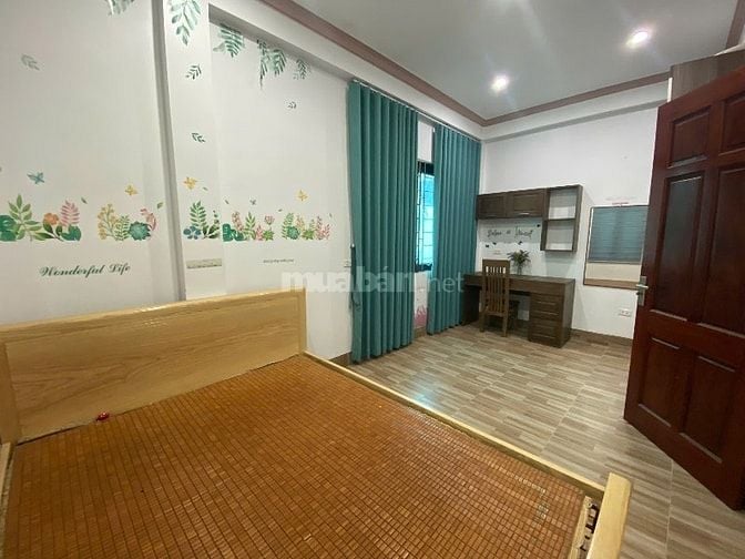 Chính chủ cho thuê nhà nguyên căn . Vừa ở kết hợp kinh doanh buôn bán 