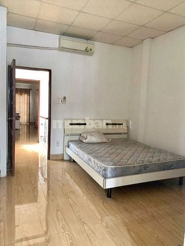 Cho thuê Hẻm xe hơi Tỉnh Lộ 10, 10 triệu 