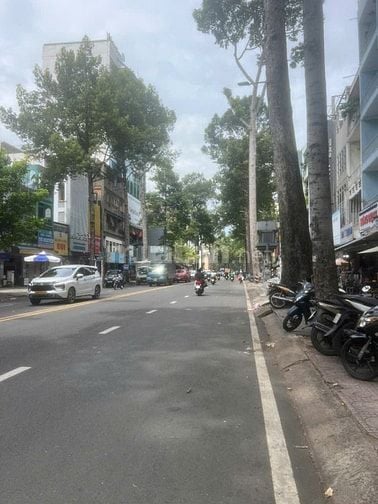 Phố nội thất Ngô Gia Tự P.9 Quận 10, 6 lầu chỉ 26 ty