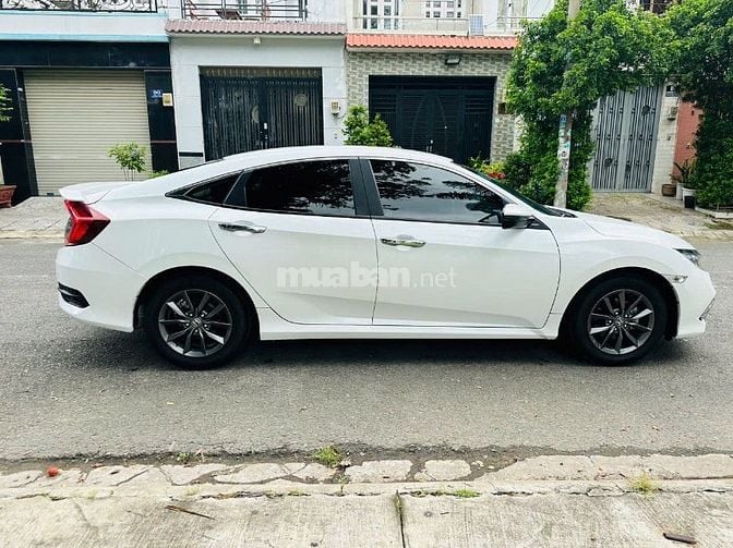 Honda Civic 1.8G Đời 2021 Màu trắng xe nhập Thái 