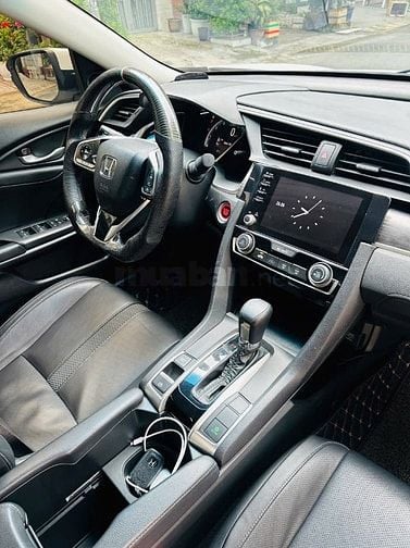 Honda Civic 1.8G Đời 2021 Màu trắng xe nhập Thái 
