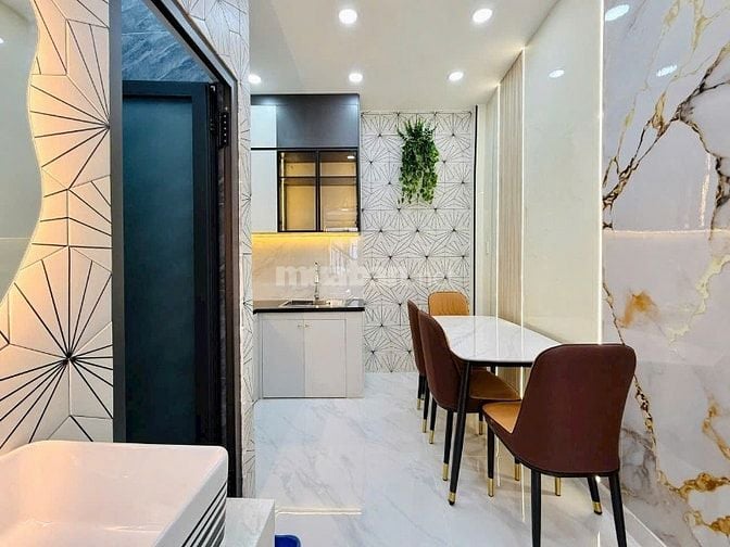 Chính chủ cần bán gấp nhà 3 lầu ngay trung tâm hành chính Biên Hòa