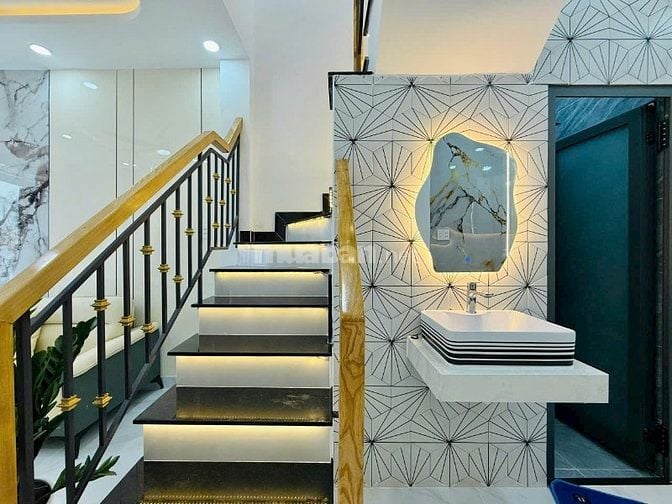 Chính chủ cần bán gấp nhà 3 lầu ngay trung tâm hành chính Biên Hòa