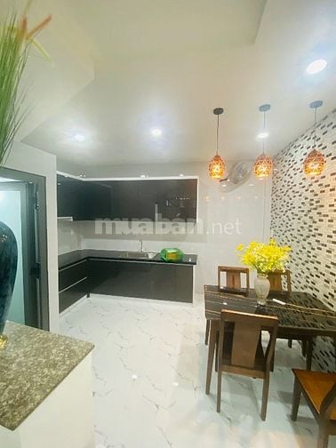 Bán nhà rộng đẹp (4,6x10,5) 1005/21 NGUYỄN KIỆM P3 Gò Vấp (Bv175)