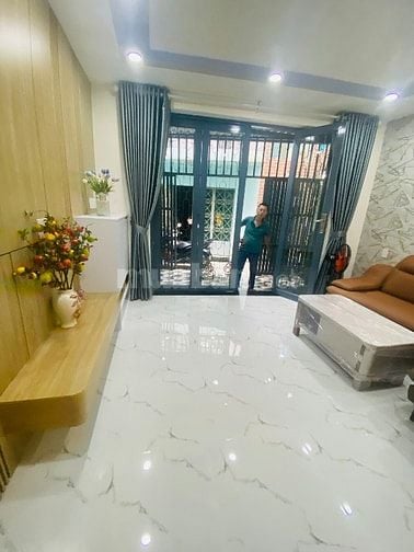 Bán nhà rộng đẹp (4,6x10,5) 1005/21 NGUYỄN KIỆM P3 Gò Vấp (Bv175)