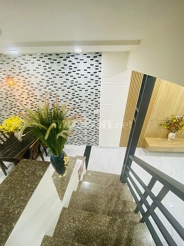 Bán nhà rộng đẹp (4,6x10,5) 1005/21 NGUYỄN KIỆM P3 Gò Vấp (Bv175)