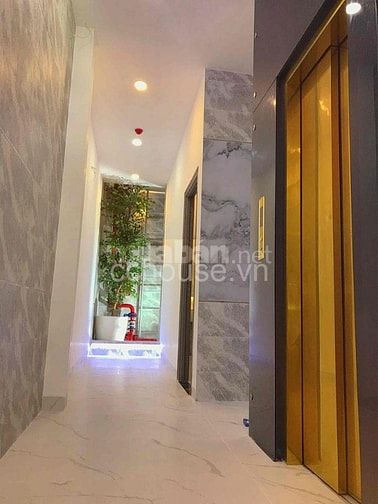 Khách sạn 666 3 Tháng 2, Q10. DT 4.6x22m, 7 tầng giá 25.5 tỷ