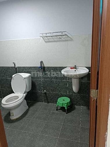 Nhà đường Tỉnh Lộ 10, P. Bình Trị Đông B, BT - Dt: 4,2x19m, 2 tầng