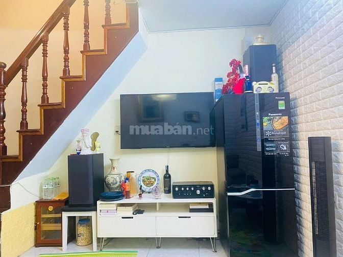 Cho thuê nhà ngõ 71 Hai Bà Trưng, Hoàn Kiếm, DT 30m2 x 4 tầng, 12,5tr