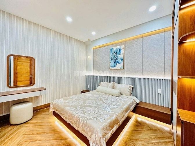 Giảm mạnh 300tr chỉ còn 2tỷ250tr nhà Lê Văn Việt Thủ Đức 66,6m2