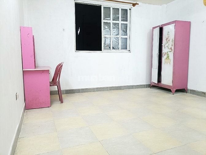 Phòng thoáng mát, wc riêng, tự do, máy giặt, thangmáy, gần chợ bàChieu