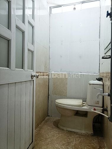 Phòng thoáng mát, wc riêng, tự do, máy giặt, thangmáy, gần chợ bàChieu