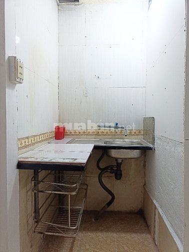 Phòng thoáng mát, wc riêng, tự do, máy giặt, thangmáy, gần chợ bàChieu