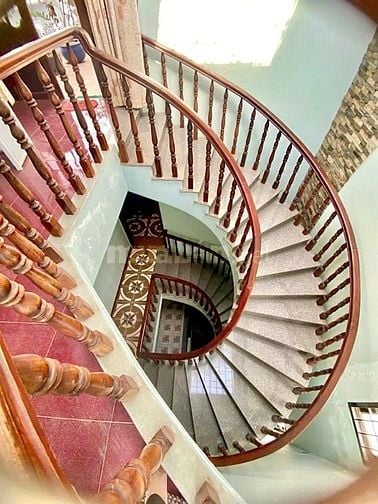 Bán nhà 5 tầng HXH khu ẩm thực Phan Xích Long, DT 101m2 chỉ 15.5 tỷ 