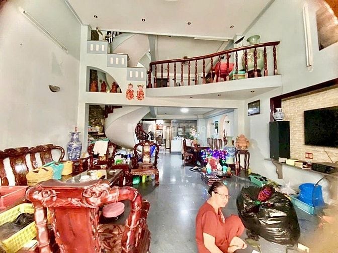 Bán nhà 5 tầng HXH khu ẩm thực Phan Xích Long, DT 101m2 chỉ 15.5 tỷ 