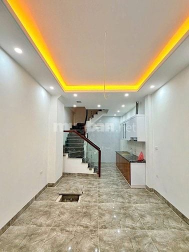 Cho thuê nhà mới xây ngõ Hồ Tùng Mậu 35m x 5 tầng 3pnkk giá 11tr/th