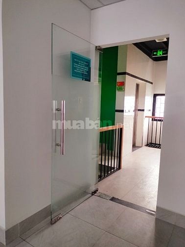 Cho thuê MT nguyên căn có hầm xe, thang máy 