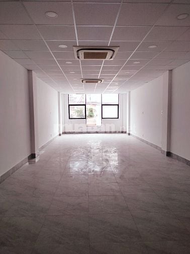 Cho thuê MT nguyên căn có hầm xe, thang máy 
