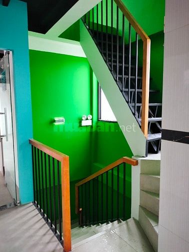 Cho thuê MT nguyên căn có hầm xe, thang máy 