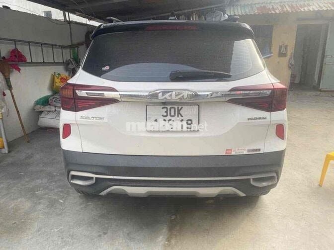 Kia Seltos 2022 Premium 1.4 AT - 7000 km