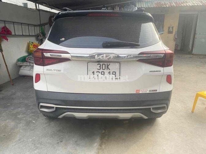 Kia Seltos 2022 Premium 1.4 AT - 7000 km