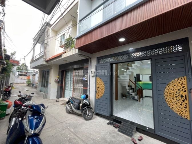 Nhà HXH Đường Tỉnh Lộ 10 nhà mới 100% dt 31m2, 2 tầng giá 3.75 tỷ