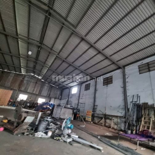 Cho thuê kho xưởng 1000m2,Quốc Lộ 1A,xe tải lớn ra vào, giá: 65.5tr/TH