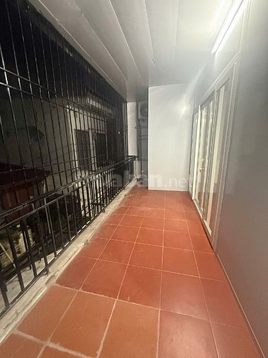 Cho thuê nhà nguyên căn 3 tầng ngõ 3 Đặng Văn Ngữ, Đống Đa, Hà Nội.