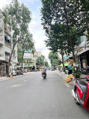 Nhà 4 tầng mặt tiền Trần Tuấn Khải ngay chợ Hoà Bình P5Q5. Giá 26 tỷ