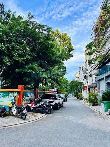 Bán nhà CHDV 17 phòng đẹp (5,5x16) 143/2 PHẠM HUY THÔNG p6 Gò Vấp 