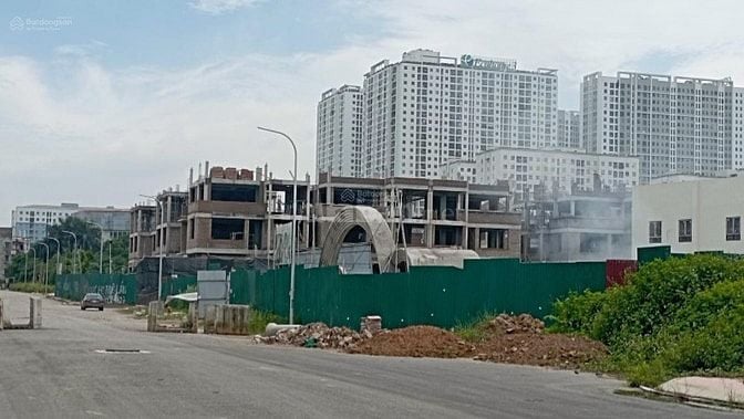 Bán biệt thự cao cấp Jade Square Xuân Đỉnh 180m, 3 tầng,mặt tiền 12m, 
