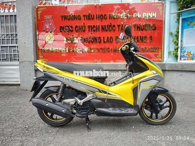 Xe AB mới tin BSTP.xe đẹp máy êm võ trước sau mới