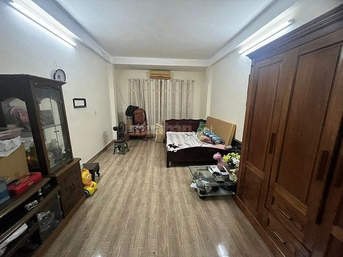 Bán nhà Trương Định,30m, 6 tầng,dân xây, ngõ rộng, thẳng,6.75 tỷ