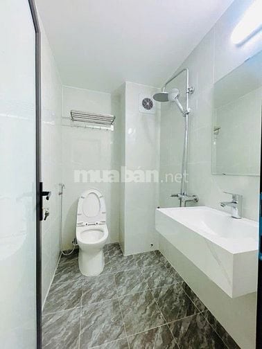 Bán nhà đẹp phố Nguyễn Lương Bằng, Dt 36m2, 4t, về ở luôn.