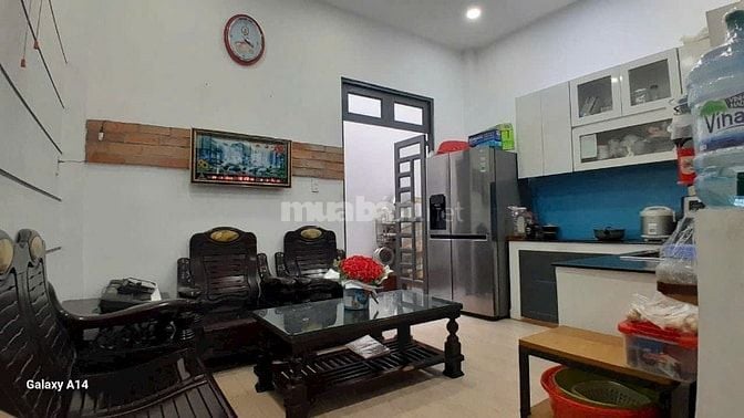 Nhà hẻm 6m đường Lê Văn Quới: 4.5mx12m đúc 1 trệt 2 lầu