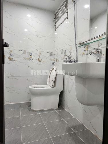 Tôi cần bán tt tầng 2 Nguyễn Trãi Thanh Xuân 3 ngủ - 3 vs 