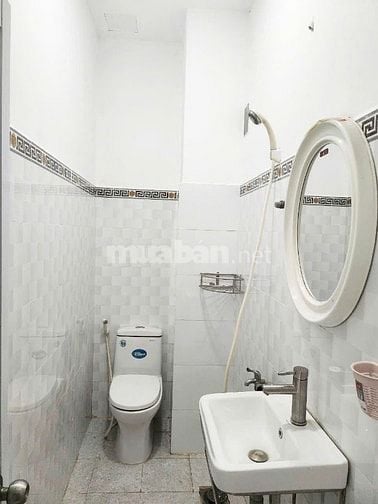 Nhà 4 tầng Khu VIP Dương Bá Trạc P1 Q8 