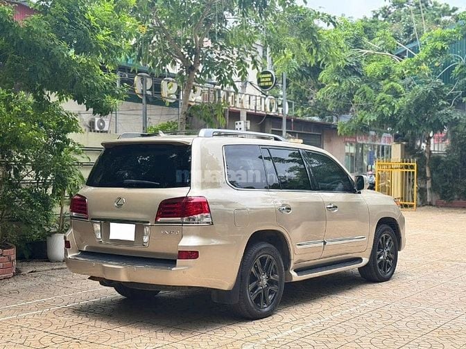 Lexus LX570 nhập Mỹ, sản xuất 2015, lăn bánh 7 vạn qúa mới