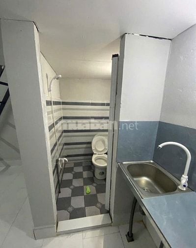 BUỒN LẮM NHƯNG PHẢI BÁN DÃY TRỌ TÂM HUYẾT ĐỂ CHỮA BỆNH CHO CON GÁI 
