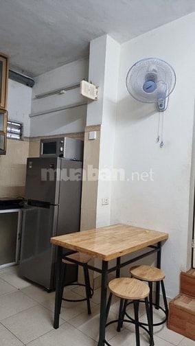 Nhà riêng hộ gia đình ngõ 79 Cầu Giấy, full đồ, 1N1K1B 45m2