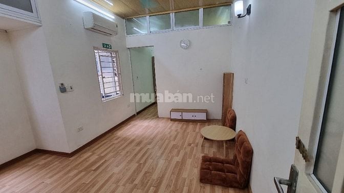 Nhà riêng hộ gia đình ngõ 79 Cầu Giấy, full đồ, 1N1K1B 45m2